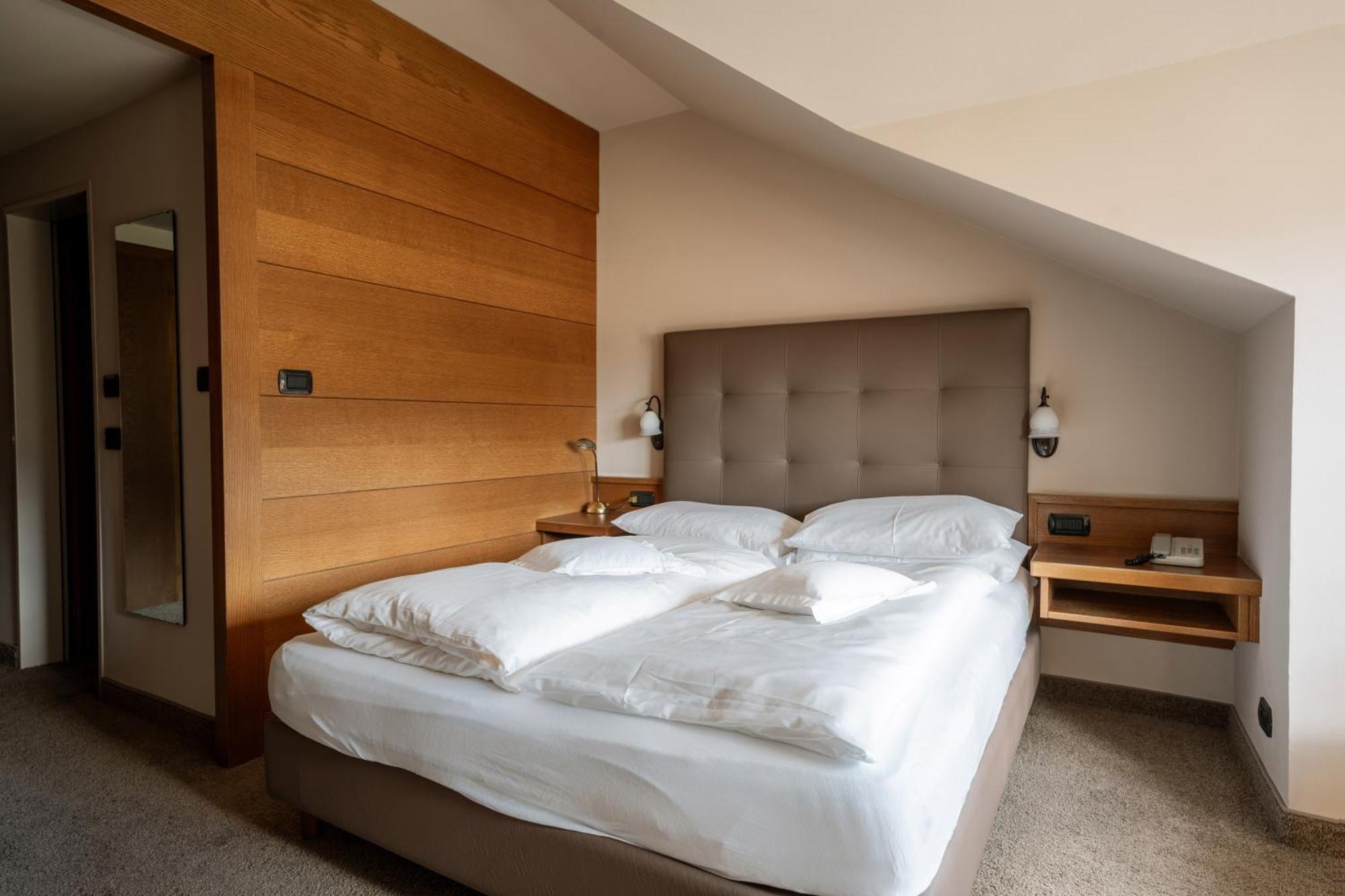 Dominik Alpine City Wellness Hotel - Adults Only Bressanone Exterior foto